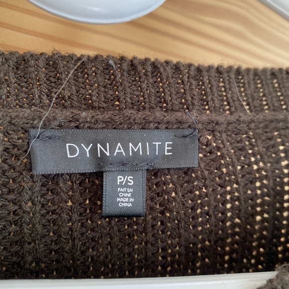 Cropped Dynamite Sweater - perfect with high waisted jeans! - Picture 3 of 3